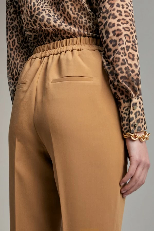 pantalon marron botones dorados lola casademunt