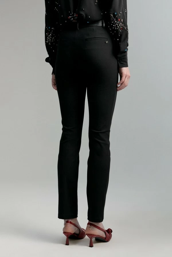 pantalon pitillo punto roma detalle ecopiel lola casademunt