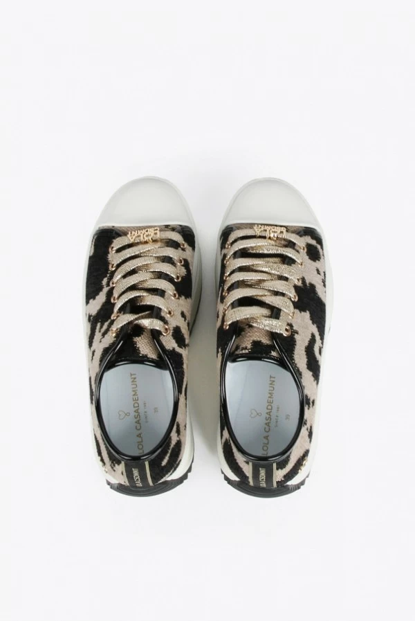 zapatilla animal print lola casademunt