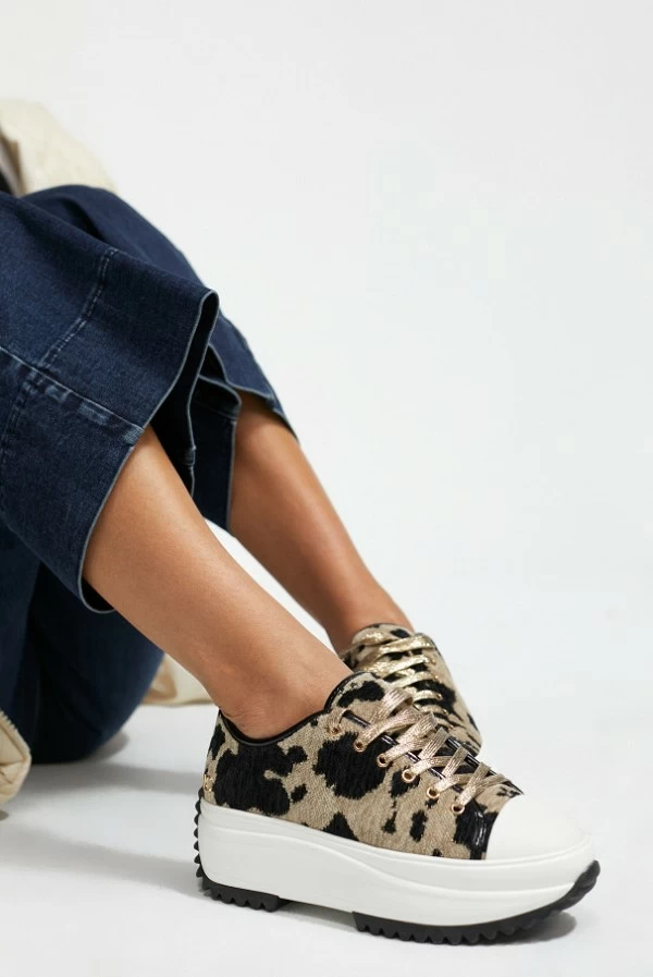 zapatilla animal print lola casademunt